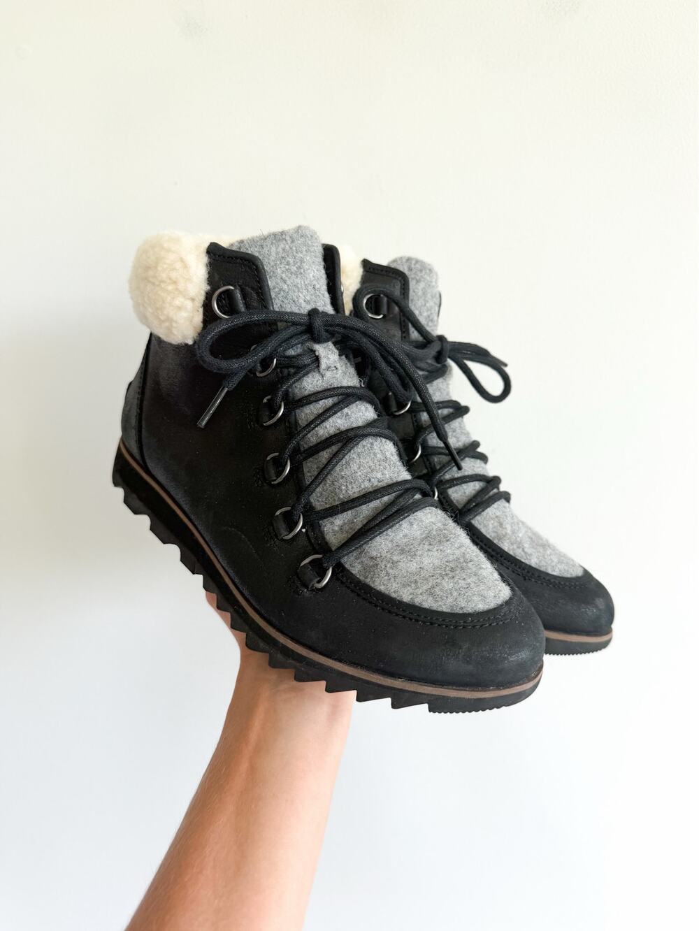 Sorel Harlow Lazy Cozy Waterproof Suede Lace Up Ankle Boots Black 8